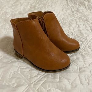 Cat & Jack Toddler Booties Size 6